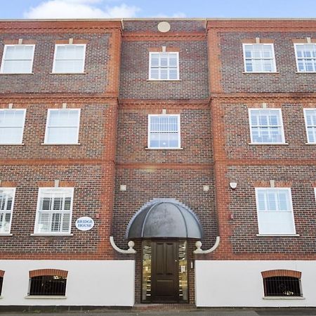 Flat 3 Bridge House Staines-upon-Thames Exterior foto