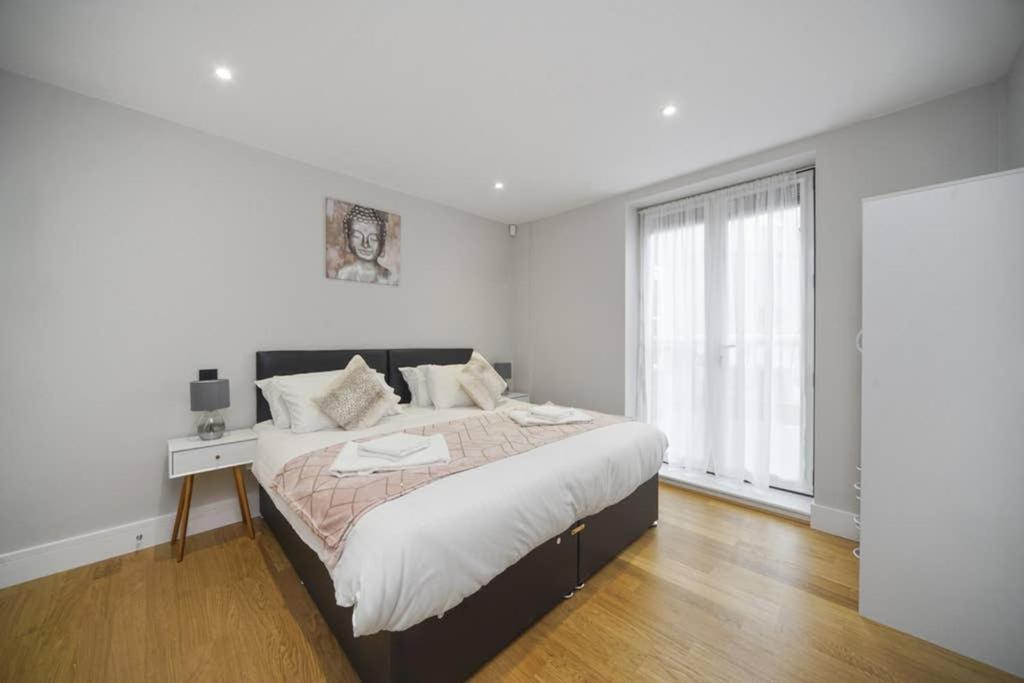 Flat 3 Bridge House Staines-upon-Thames Exterior foto